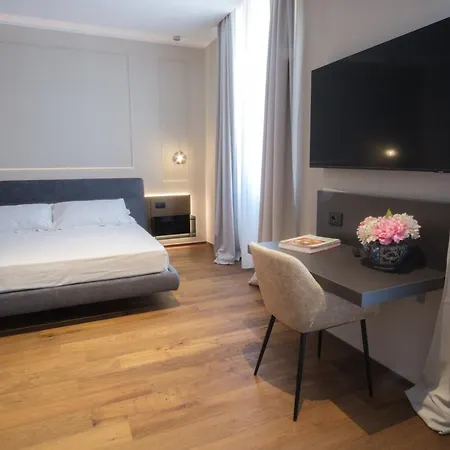 Palazzo Danisi Rooms&suites ベッド・アンド・ブレックファスト 4*