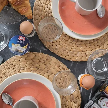 Palazzo Danisi Rooms&suites 4* バーリ