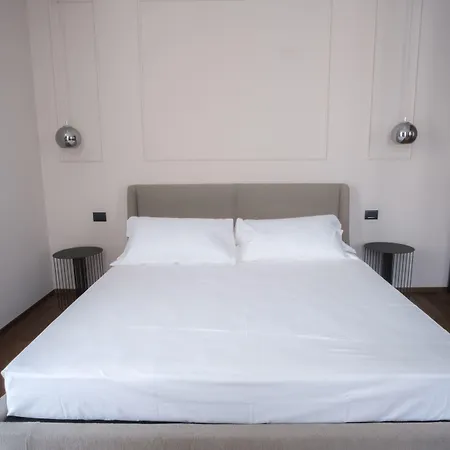 Palazzo Danisi Rooms&suites 4* バーリ