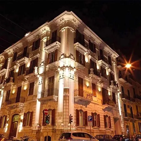 לינה וארוחת בוקר Palazzo Danisi Rooms&suites בארי